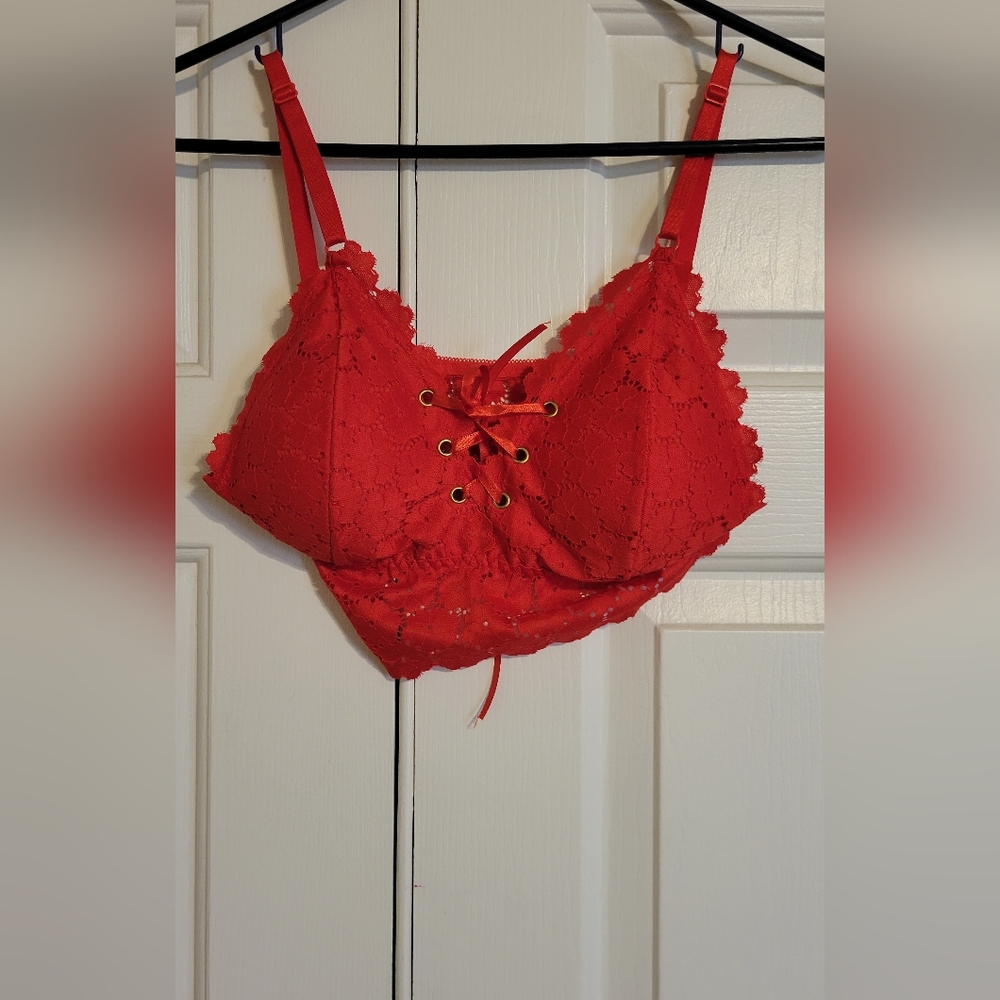 Red Lace Women's Shorts